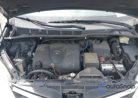 2018 Toyota Sienna Le 8 Passenger из США, поврежденный, VIN 5TDKZ3DC6JS909072